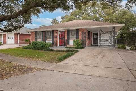 2141 ESPLANADE Place, Gretna, LA 70056