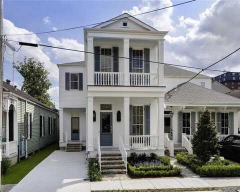 7104 COLISEUM Street, New Orleans, LA 70118