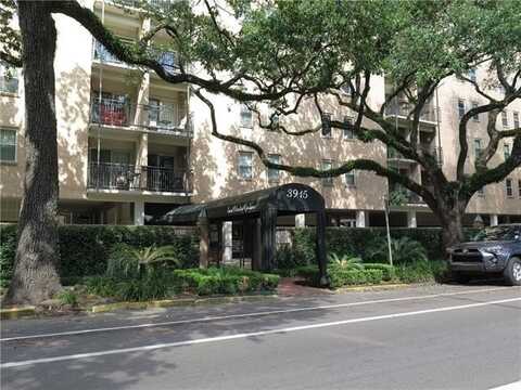 3915 SAINT CHARLES Avenue, New Orleans, LA 70115