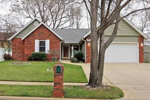 6223 S Cedar Place, Broken Arrow, OK 74011