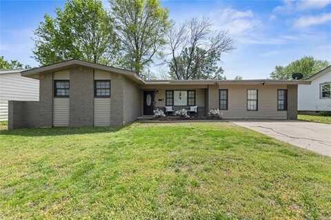 322 E Maple Street, Skiatook, OK 74070