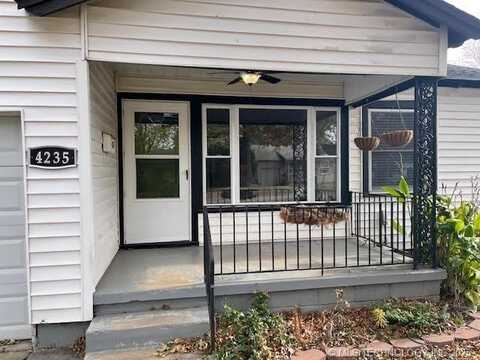 4235 S Detroit Avenue, Tulsa, OK 74105