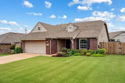 3202 Debbie Lane, Bartlesville, OK 74006