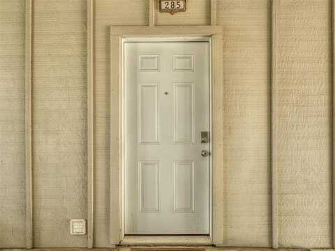 4640 E 68th Street, Tulsa, OK 74136