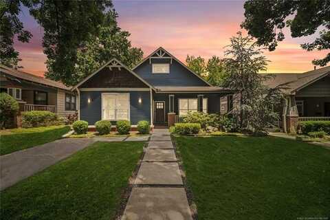 1617 S St Louis Avenue, Tulsa, OK 74120