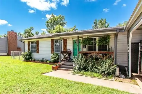 1119 N Oklahoma Avenue, Claremore, OK 74017