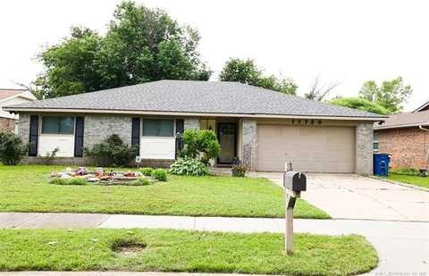 11720 E 28th Street, Tulsa, OK 74129
