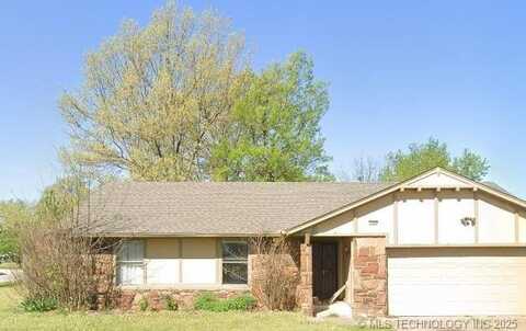 11484 S Emerson Avenue, Jenks, OK 74037