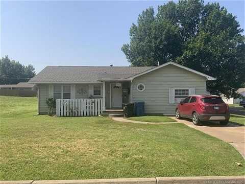 1003 E 4th Street, Cushing, OK 74023