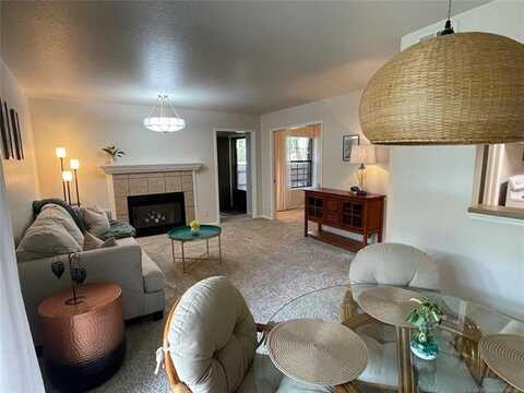 6526 S Memorial Drive, Tulsa, OK 74133