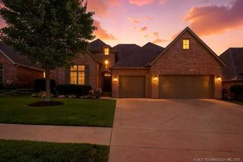 2015 W 109th Street, Jenks, OK 74037