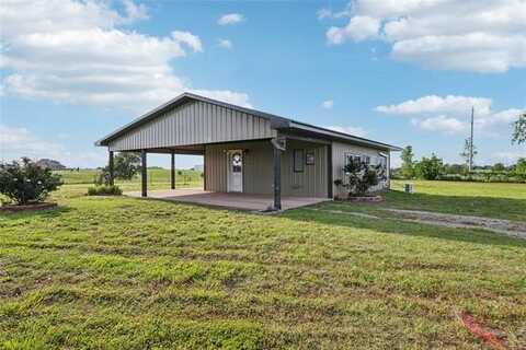 1200 S Oak Grove Road, Cushing, OK 74023