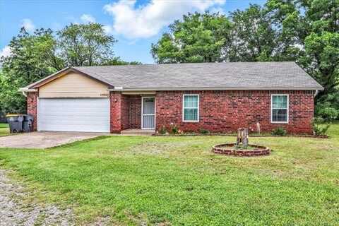14902 S 301st East Avenue, Coweta, OK 74429