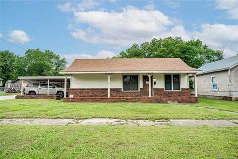 715 S Price Avenue, Hominy, OK 74035