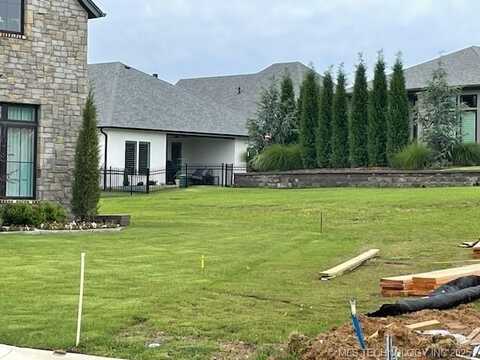912 W 85th Street, Tulsa, OK 74132