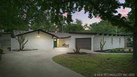 2223 E 54th Street, Tulsa, OK 74105