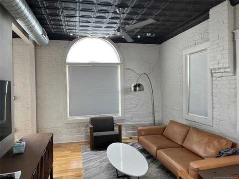 112 N 2nd, Durant, OK 74701