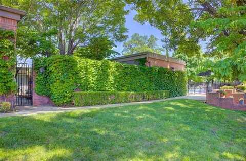 7222 S Atlanta Avenue, Tulsa, OK 74136