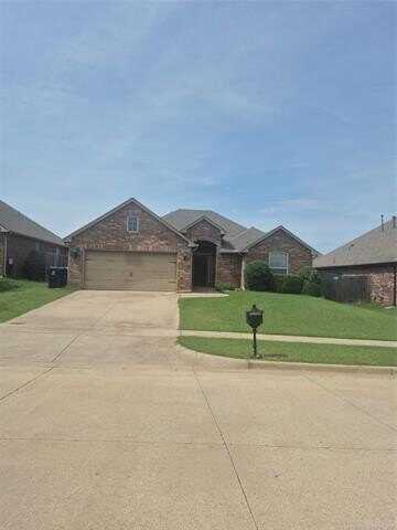 4912 E El Paso Street, Broken Arrow, OK 74014