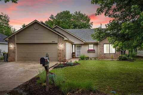 1601 N 1st Street, Jenks, OK 74037