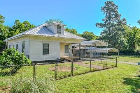 604 W Foster Street, Hugo, OK 74743