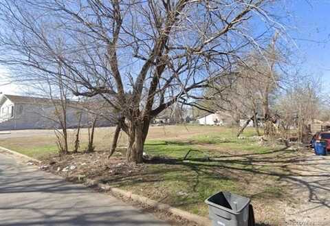 2208 N Atlanta Place E, Tulsa, OK 74110