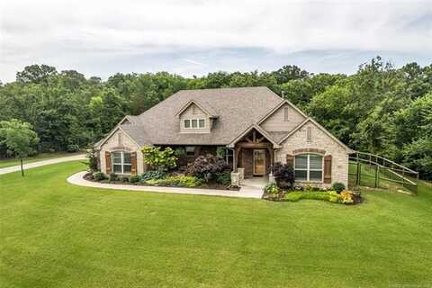 7380 Royalwood Way, Tulsa, OK 74131