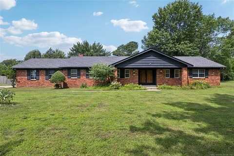 9302 Haskell Drive, Broken Arrow, OK 74014