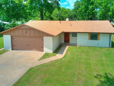 703 NE 8th Street, Wagoner, OK 74467