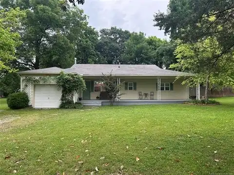 119 E Quesenbury, Sallisaw, OK 74955