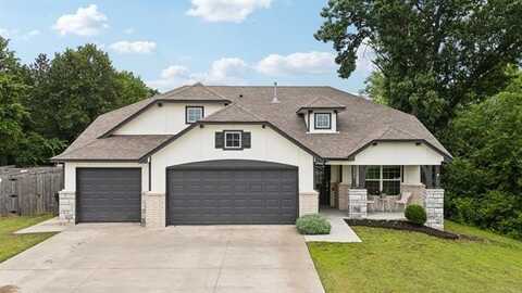 7504 S Indianwood Avenue, Broken Arrow, OK 74011