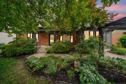 2644 S Vandalia Avenue, Tulsa, OK 74114
