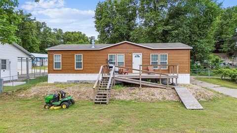 150 Private Road 121, Eucha, OK 74342