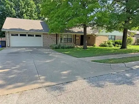 2416 Chapel Hill Road, Bartlesville, OK 74006