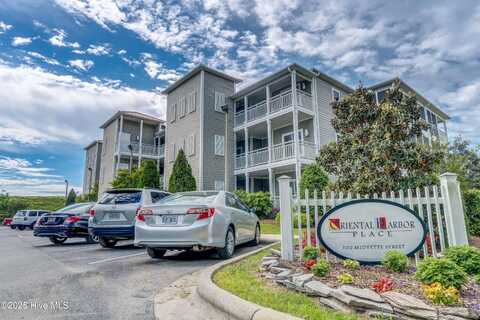 300 Midyette Street, Oriental, NC 28571