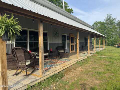 200 Wintergreen Patch Lane, Burnsville, NC 28714