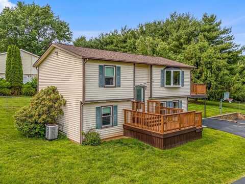 6531 ANNIE AKERS Road, Radford, VA 24141