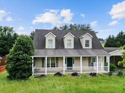 1128 CAMPER Street, Pulaski, VA 24301