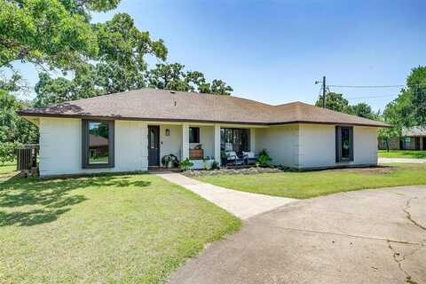 112 Woodbine Drive, Burleson, TX 76028