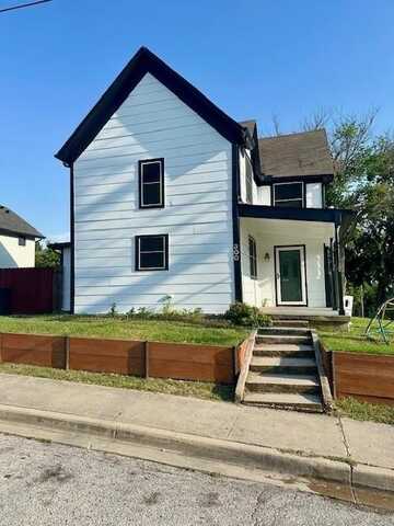 300 E Shoemaker Street, Decatur, TX 76234