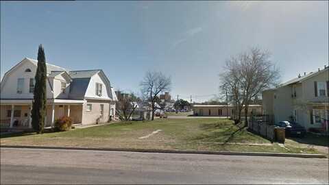 207 W 1st Street, San Angelo, TX 76903