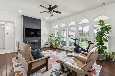 2800 Bowie Drive, Plano, TX 75025