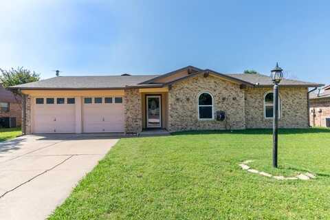 4501 Mink Drive, Haltom City, TX 76117
