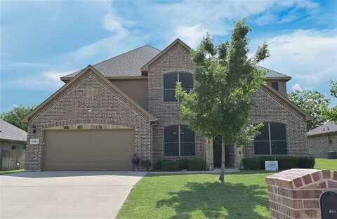 606 Brandt Street, Grandview, TX 76050
