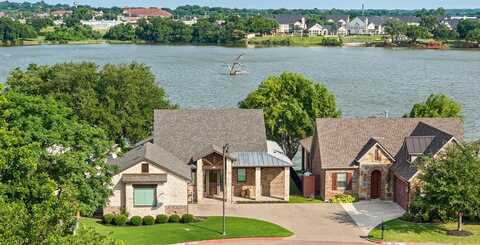 914 Waterpoint Court E, Granbury, TX 76048