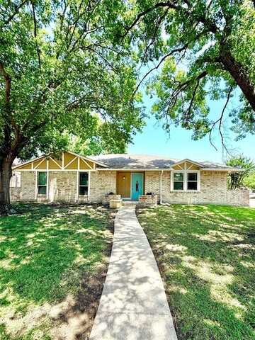 701 Lindenwood Drive, Lancaster, TX 75134