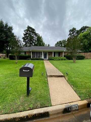 1000 Oakwood Drive, Longview, TX 75604