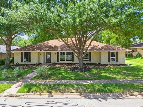 2304 Saint Claire Drive, Arlington, TX 76012