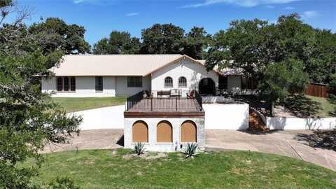 8101 Forest Ridge Drive, Woodway, TX 76712