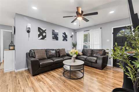 417 Birchwood Circle, Mesquite, TX 75149